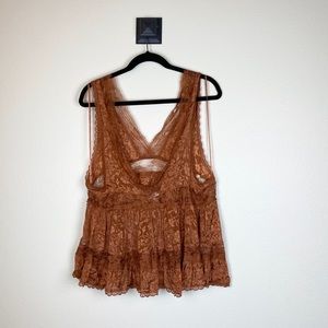 Free People sleeveless lace top L